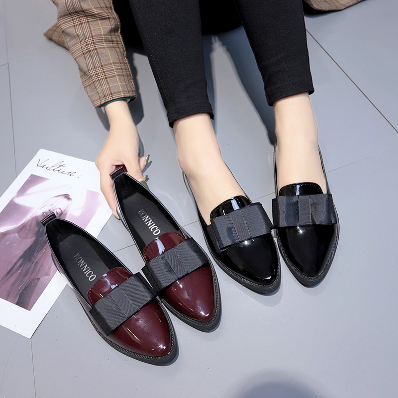 Summer Clothing Collection - Schwarze/Weinrote Lackleder-Spitzschuhe, Slipper mit Schleifenknoten, Vielseitige